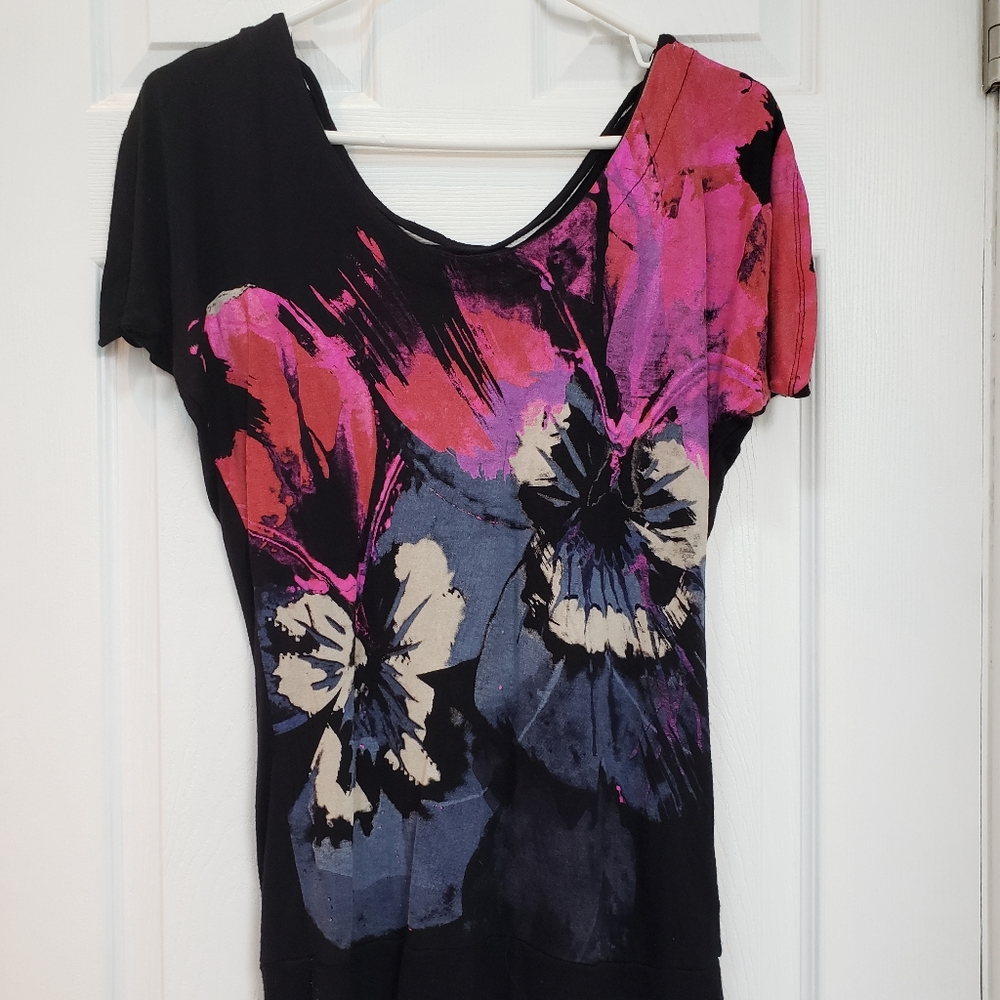 6/$20 Patterned Tee